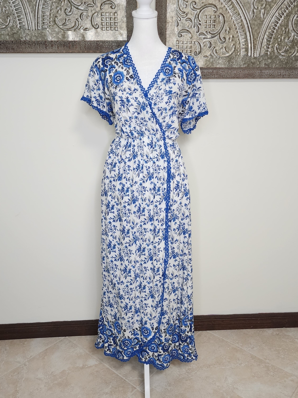 Kindred Blue & White Floral Faux Wrap Maxi Dress Medium Cottagecore Garden Party